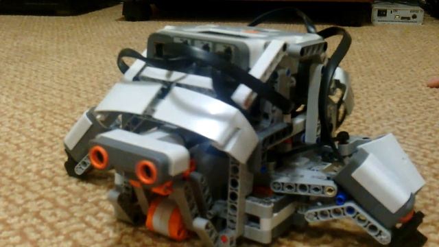 NXT Turtle 2.0 (Робот-черепаха) LEGO Mindstorms NXT 2.0 смотреть онлайн