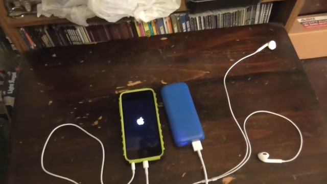 Cheap $10 Portable Battery Test #2 - The 128GB iPod Touch смотреть онлайн