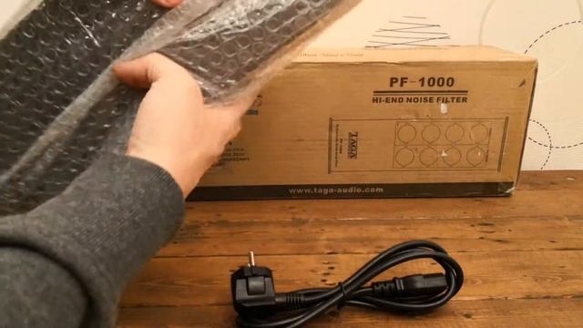 Taga Harmony PF-1000 Hálózati tápelosztó és szűrő смотреть онлайн