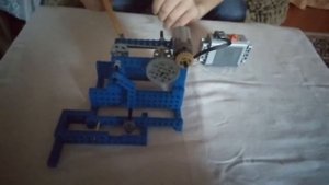 Модель устройства для колки дров