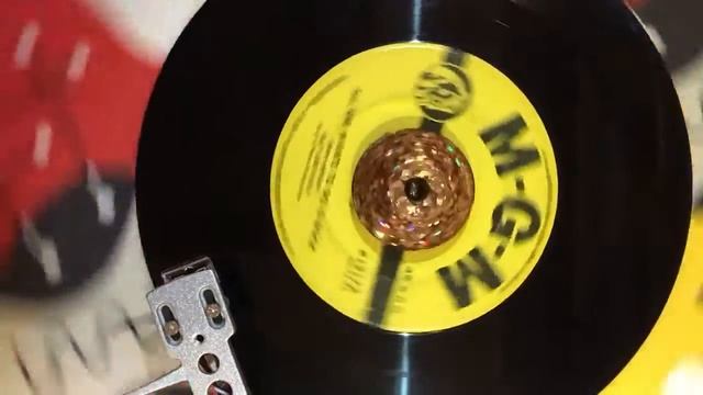 ALL SHE WANTS TO DO IS ROCK / BILLY JACK WILLS смотреть онлайн