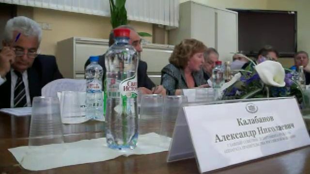 Выступает модератор, Председатель Комитета по делам национальностей Сафаралиев Гаджимет Керимович смотреть онлайн