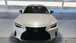 Lexus IS 300 2024 - детали интерьера и экстерьера