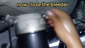 4JJ1 Isuzu DMAX | Purge Fuel line and change fuel filter DIY