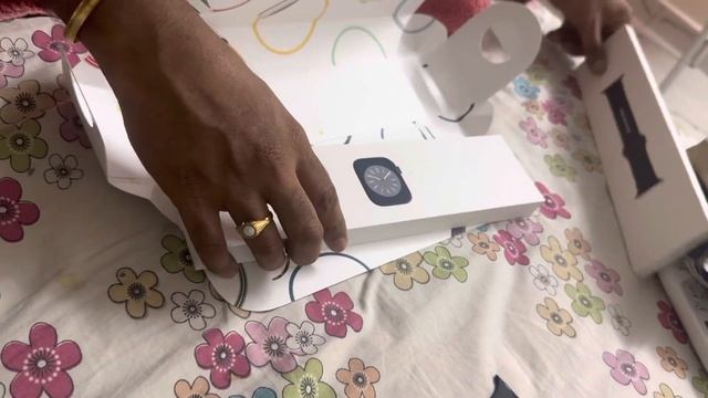 Apple Watch Series 8 Unboxing Midnight colour смотреть онлайн