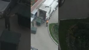 Мусоровоз с задней загрузкой
