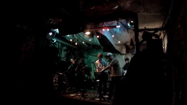 RED APPLE CIGARETTES - LIVE! at Seventh Circle Music Collective смотреть онлайн