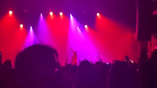 Cherry ~ FLETCHER (live) @AB Brussel (2/5/2022) смотреть онлайн