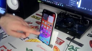 Почему не работает функция НФС на Айфоне