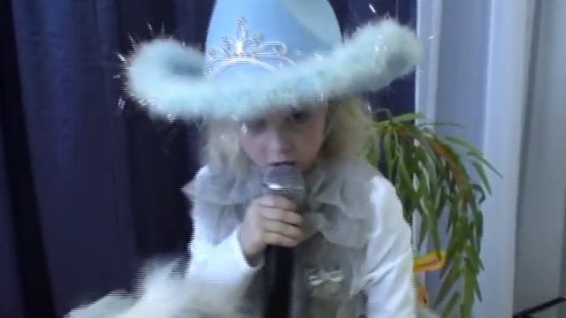 Белая лошадка - сл. А. Алфёровой, муз. М. Мещеряковой.