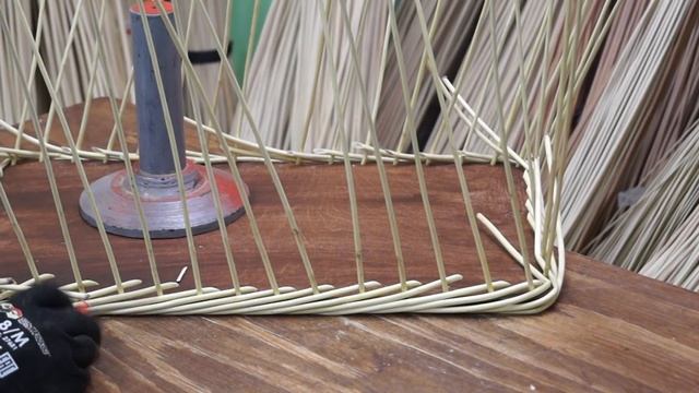 Русская ива. Мастер класс - Лоток на фанерном основании смотреть онлайн