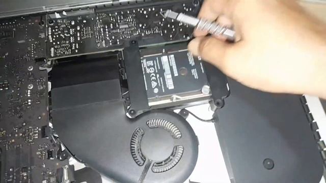 iMac Lelet Parah? Upgrade SSD iMac 2019 Fusion Drive Langsung NgeBut смотреть онлайн