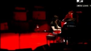 The white stripes - Apple blossom time - Live @ brazil 2005