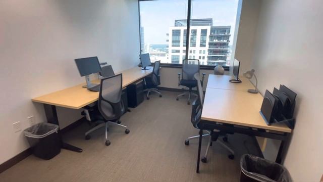 Window Office - Fifth Street Towers смотреть онлайн