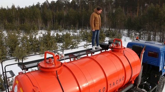 Метаноловоз АЦМ-11М КАМАЗ-43118