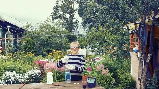 Эксперимент с марганцовкой и перекисью водорода. смотреть онлайн