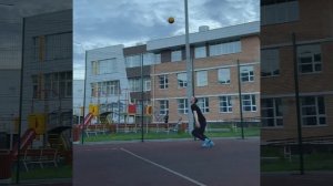 Волейбол, тренировка подачи в прыжке