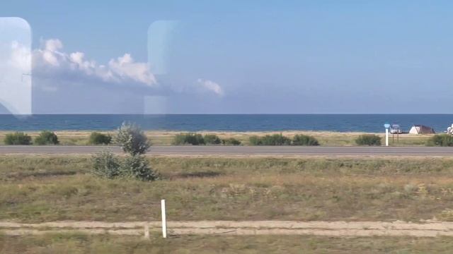 Евпатория 2022.  Побережье от Евпатории до Прибрежное.  Вид из окна электрички