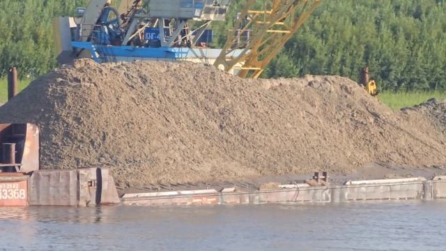 Плавкран КНГ-47.Добыча песка протока Чехлоней