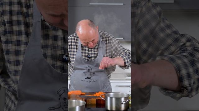 Простой САЛАТ с морской капустой и курицей! Полное видео по ссылке выше  #shorts #рецепт