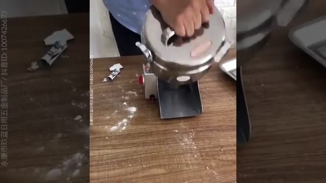 Китайцы делают муку из бутылки смотреть онлайн