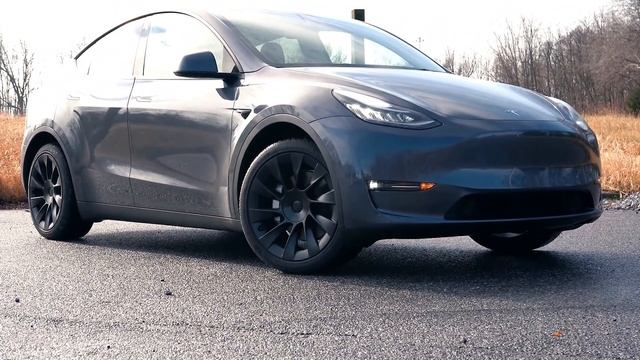 Tesla Model Y 2022 - Electric Compact, Crossover Utility SUV смотреть онлайн
