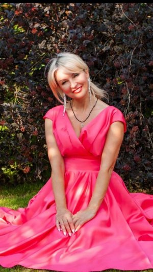 Для тебя. Исполняет Елена Панурова. Музыка В. Мухин, Слова А. Баширов