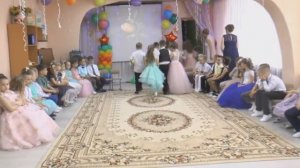 "Лялечка в конвертике" Танец на выпускной в детском саду