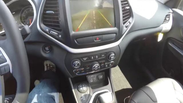 Jeep Grand Cherokee смотреть онлайн