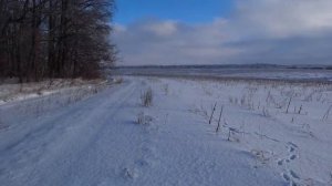 Катаем УАЗ по снегу.