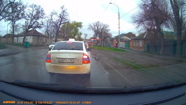 Объезд затора по рельсам и тротуару г Таганрог смотреть онлайн