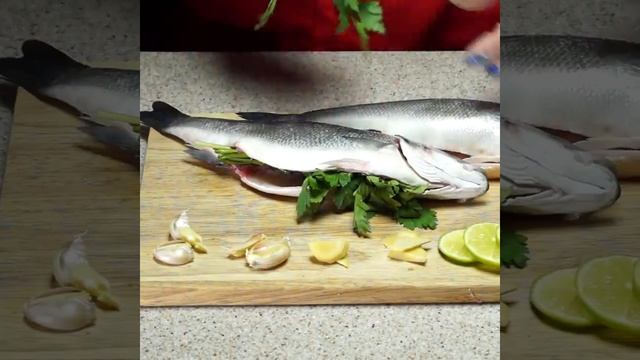 Сибас, запеченный в соляной корочке | Готовим вместе - Деликатеска.ру