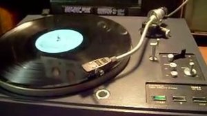 Poloautomatický gramofon Tesla MC400