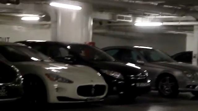 White Maserati GranTurismo Spotted in Wheelock Place B2 Carpark!! смотреть онлайн
