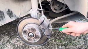 Замена колодок ваз 2109.Своими руками.