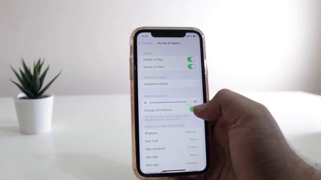 How to Change Alarm Volume on iPhone(Increase/Decrease Alarm Sound) смотреть онлайн