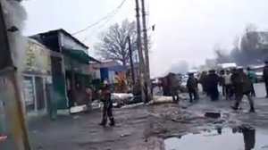 Пожарники тушат пожар улице Новопавловке