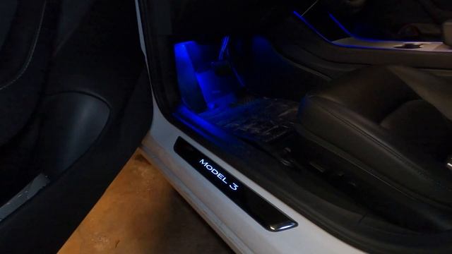 Tesla Model 3 & Y beleuchtete Einstiegsleisten LED mit Sensor #teslamodel3 #teslamodely смотреть онлайн