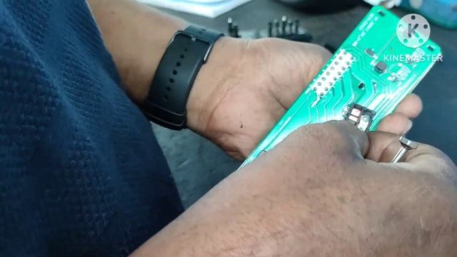 Hyundai Tucson Driver seat switch repair. Driver seat not working, how to repair it? смотреть онлайн