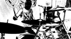 OI POLLOI - L. I. N. U. X. (Official Music Video) Ⓐ