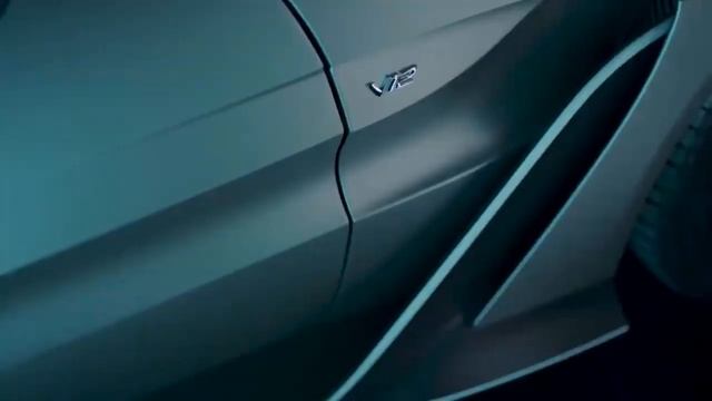 2023 Aston Martin V12 Vantage смотреть онлайн