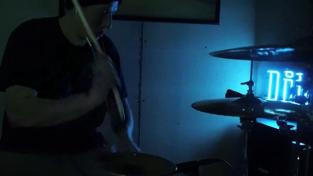 Mac MIller - Nikes on My Feet (FRNDZ Cover) смотреть онлайн