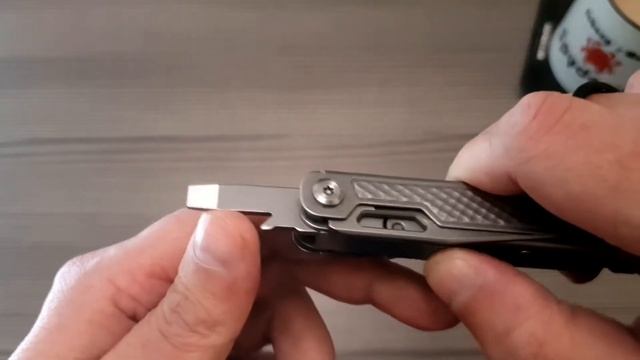 Unboxing SWISS+TECH Multitool смотреть онлайн