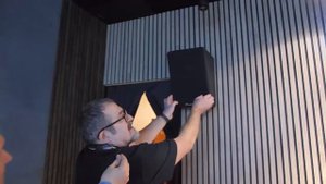 Зона домашнего кинотеатра на компонентах и акустике Premiera c экраном Videovox