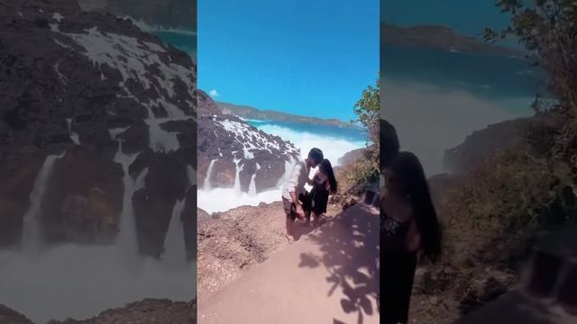 Неожиданная волна на пляже Бали #приколы #top #рек