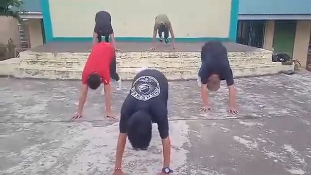 For Activity 1:HAMMER JACK,BURPEES, MOUNTAIN CLIMB AND HIGH KNEES смотреть онлайн