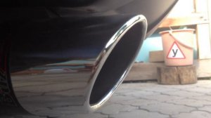 звук выхлопа на холостых