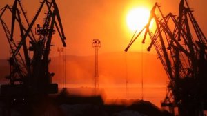 Работа портальных кранов