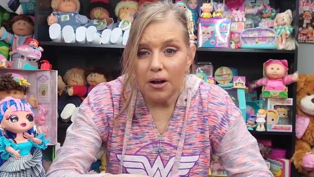 LOL surprise Omg Queens Prism смотреть онлайн