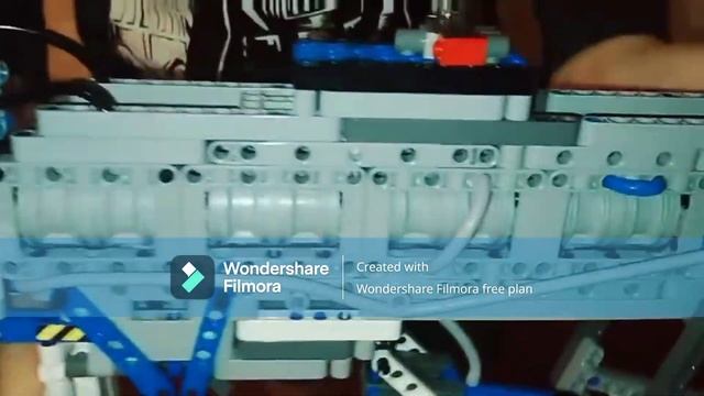 Огляд зброї ТИХАРЬ (модифікація рельса) з лего технік зі гри Metro Exodus смотреть онлайн